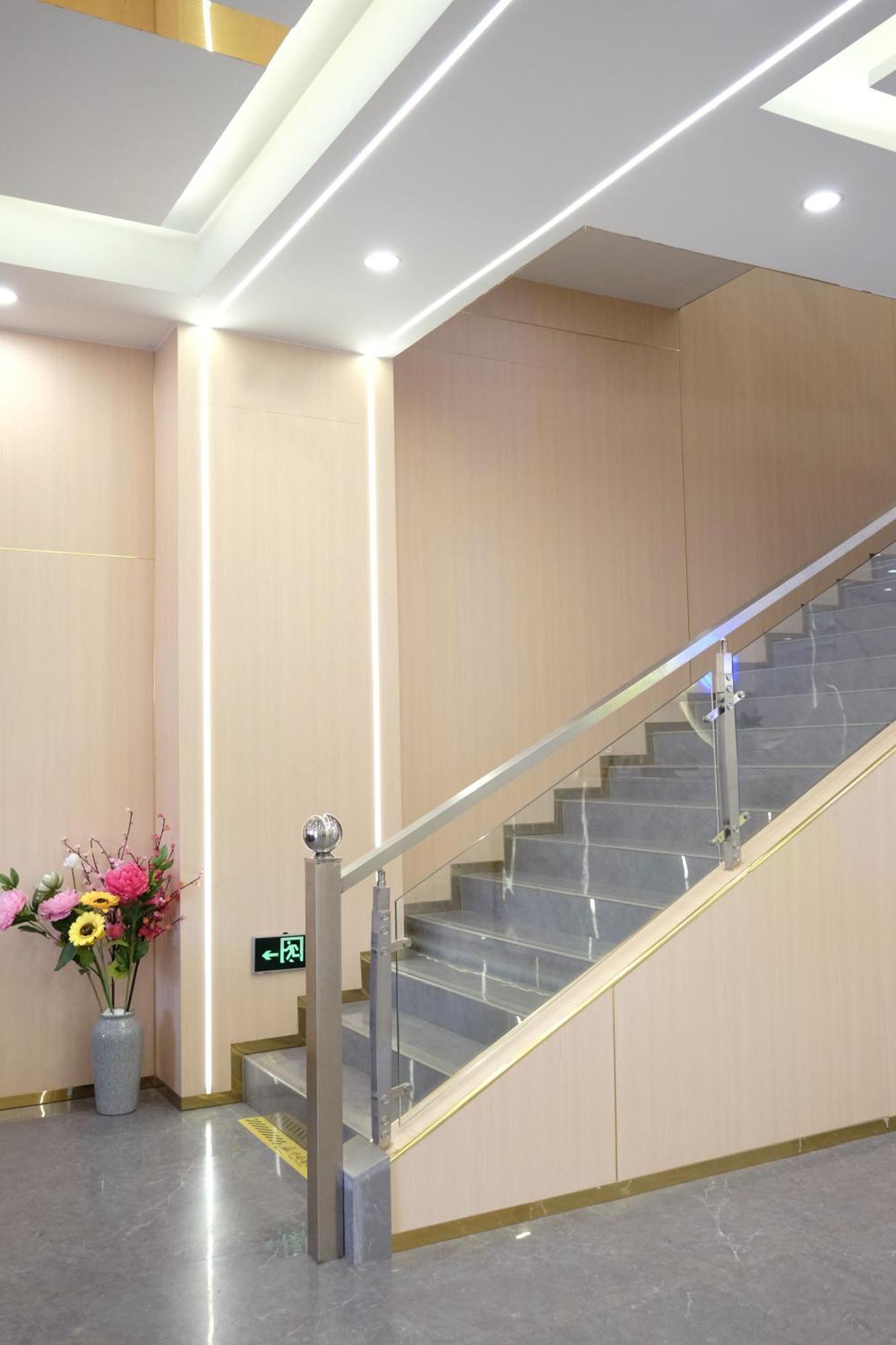 Huahang Hotel - Guangzhou Baiyun International Airport - Free Airport Shuttle Bus Dış mekan fotoğraf