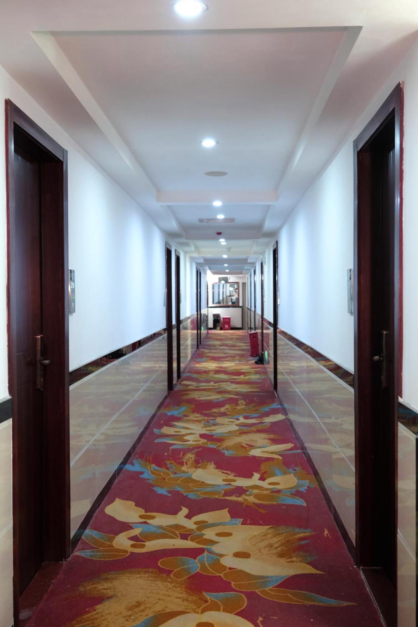 Huahang Hotel - Guangzhou Baiyun International Airport - Free Airport Shuttle Bus Dış mekan fotoğraf