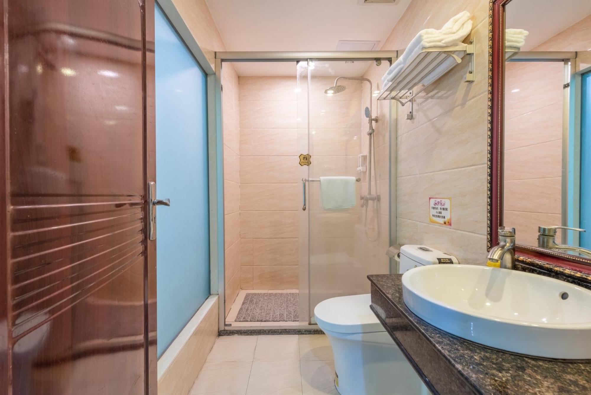 Huahang Hotel - Guangzhou Baiyun International Airport - Free Airport Shuttle Bus Dış mekan fotoğraf