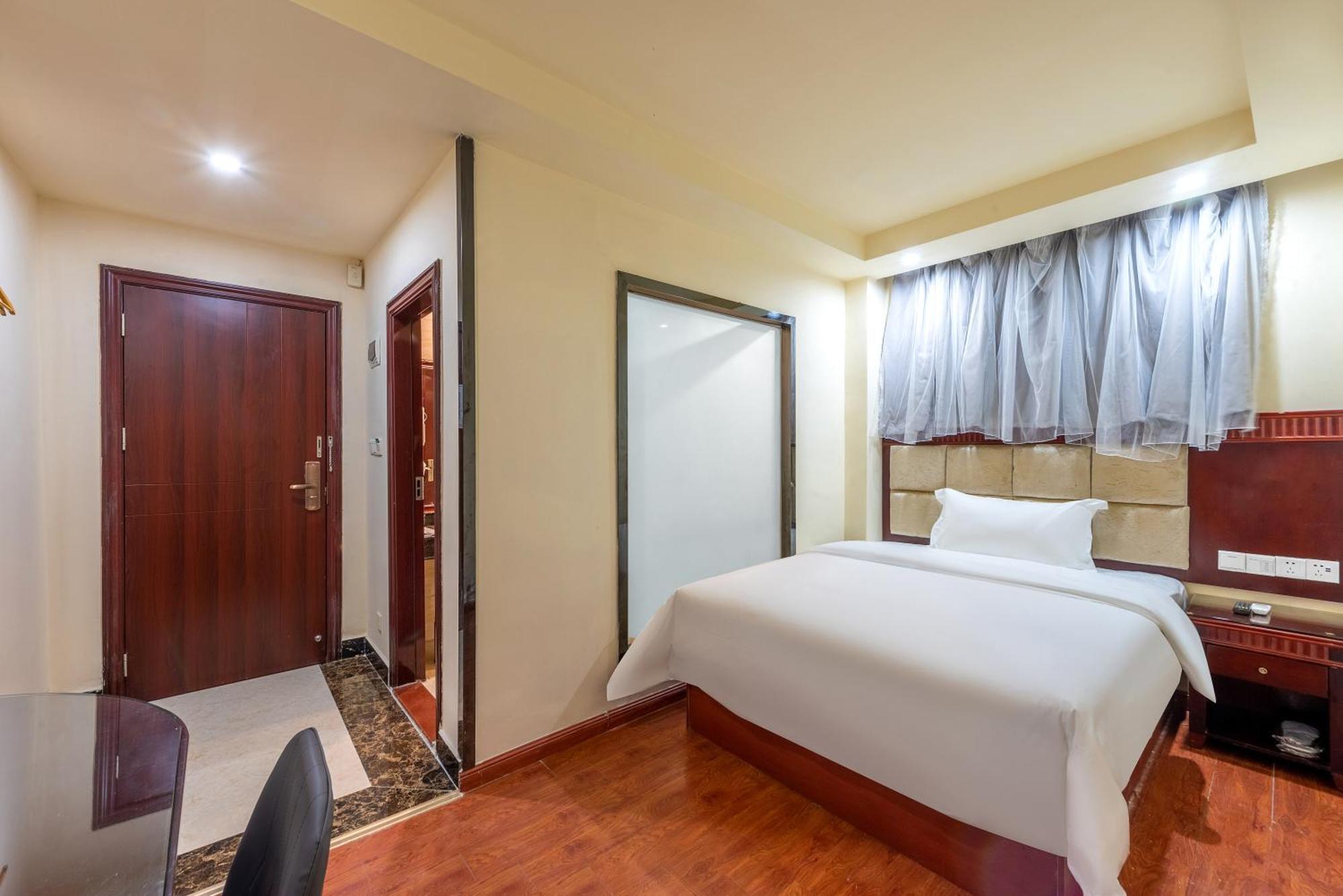 Huahang Hotel - Guangzhou Baiyun International Airport - Free Airport Shuttle Bus Dış mekan fotoğraf